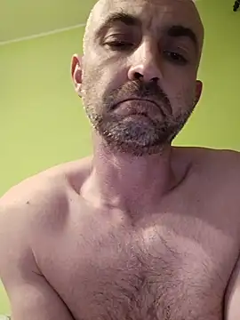 Snapshot of niesmialy39oon chatting on 15, 10, 2025 niesmialy39oon online show from 15, 10, 2025