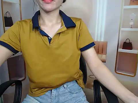 Love bug15 online show from 15, 9, 2025