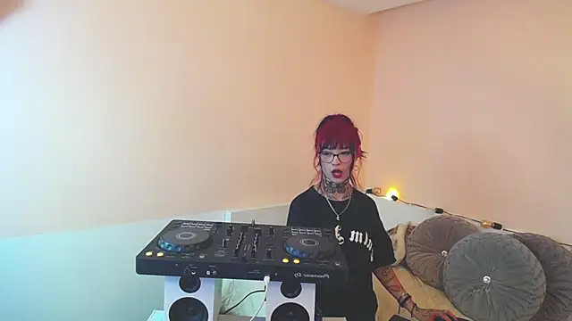 Isabella  dark online show from 3, 12, 2024