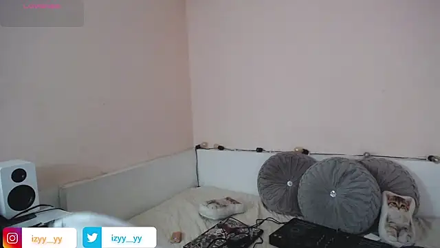 Isabella  dark online show from 10, 12, 2024