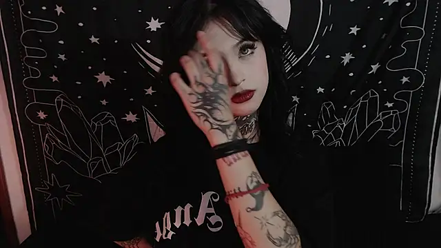 Isabella  dark online show from 23, 1, 2025