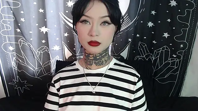 Isabella  dark online show from 31, 1, 2025