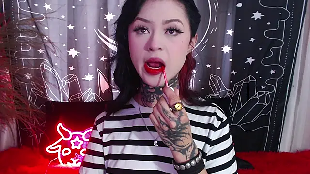 Isabella  dark online show from 14, 2, 2025