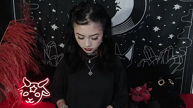 Isabella  dark online show from 22, 3, 2025