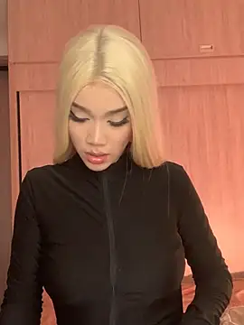 Ambar R0SSE online show from 12, 3, 2025