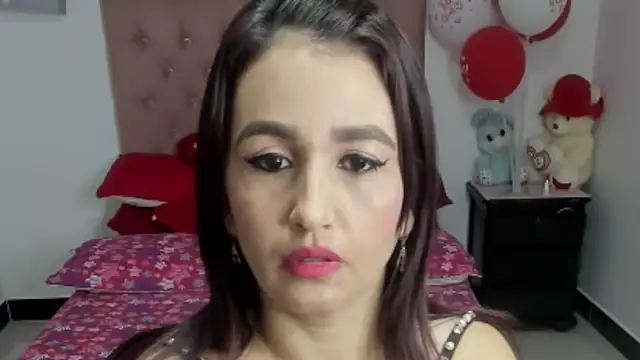 Snapshot of Karoline_Moore chatting on 19, 2, 2025 Karoline Moore online show from 19, 2, 2025