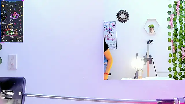 Snapshot of Daki_Ume_ chatting on 22, 2, 2025 Daki Ume online show from 22, 2, 2025