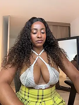 Snapshot of evangeline_ch chatting on 17, 7, 2026 evangeline ch online show from 17, 7, 2026