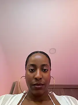 Snapshot of evangeline_ch chatting on 29, 7, 2026 evangeline ch online show from 29, 7, 2026