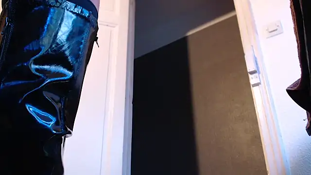 rustoffxh online show from 31, 10, 2025