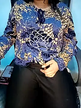 Snapshot of Dayna-36 chatting on 1, 1, 2025 Dayna-36 online show from 1, 1, 2025