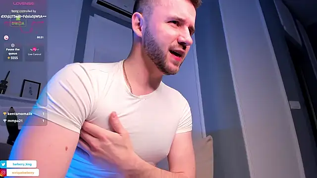 Snapshot of EnriqueBarberry chatting on 15, 12, 2024 EnriqueBarberry online show from 15, 12, 2024