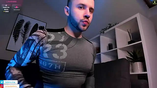 Snapshot of EnriqueBarberry chatting on 5, 1, 2025 EnriqueBarberry online show from 5, 1, 2025