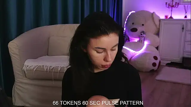 ivyleague  online show from 4, 1, 2025