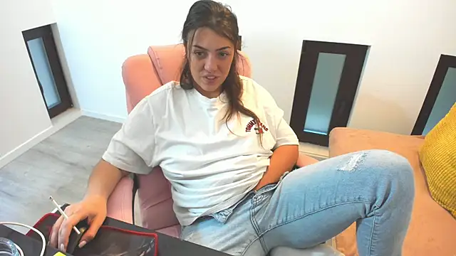 Dyana Kaylinn online show from 16, 11, 2025