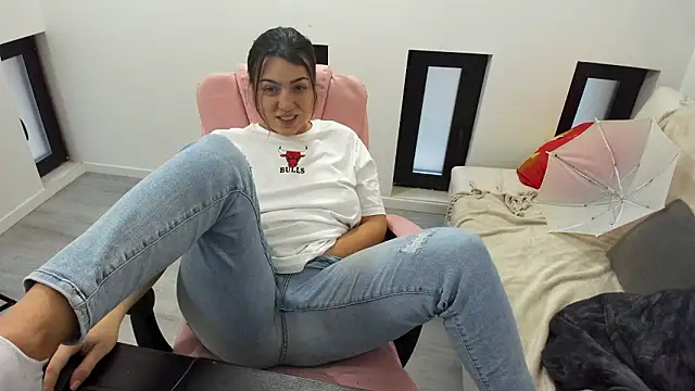 Dyana Kaylinn online show from 1, 2, 2026