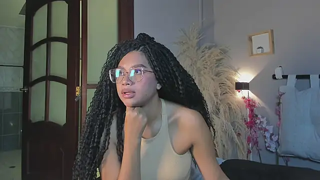 nayah   online show from 6, 2, 2025