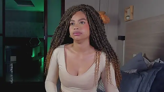 nayah   online show from 28, 9, 2025