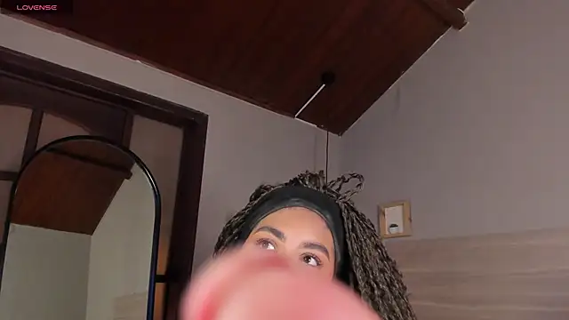 nayah   online show from 13, 4, 2026