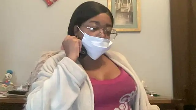 MommyConfident online show from 6, 11, 2025