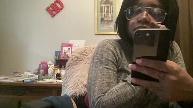 MommyConfident online show from 22, 12, 2025