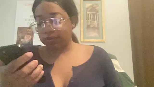 MommyConfident online show from 24, 5, 2026