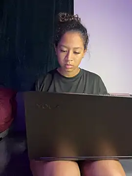 VanessaBling online show from 8, 2, 2025