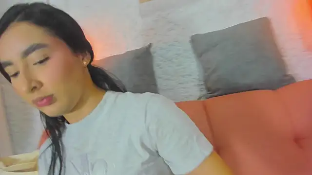 emiily s online show from 8, 11, 2025