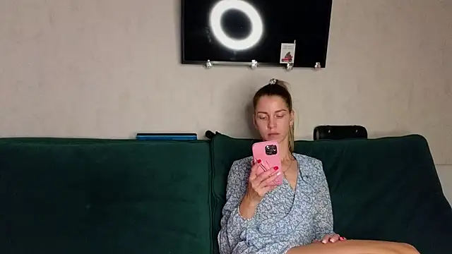 FoxLoveBasik online show from 1, 3, 2025