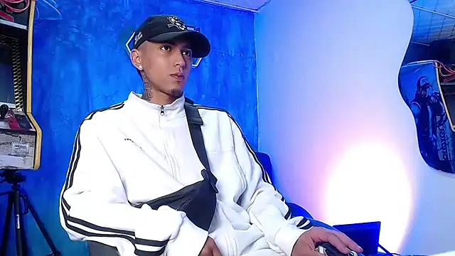 Liam lee online show from 2, 1, 2025