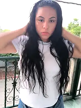 Francesca ferrari online show from 11, 4, 2026