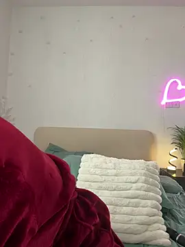 haileyhope  online show from 7, 2, 2026