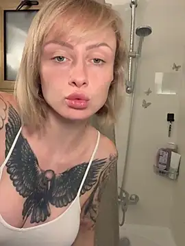 haileyhope  online show from 8, 3, 2026