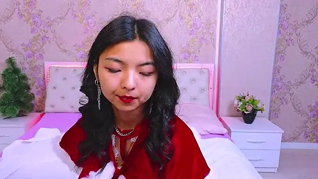 Snapshot of Shy_Kira chatting on 14, 12, 2024 Shy Kira online show from 14, 12, 2024