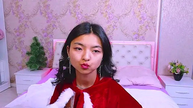 Snapshot of Shy_Kira chatting on 14, 12, 2024 Shy Kira online show from 14, 12, 2024