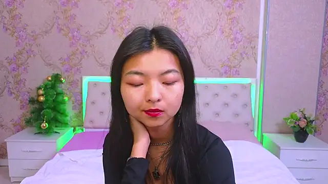 Snapshot of Shy_Kira chatting on 13, 1, 2025 Shy Kira online show from 13, 1, 2025