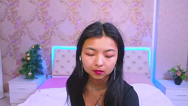 Snapshot of Shy_Kira chatting on 13, 1, 2025 Shy Kira online show from 13, 1, 2025