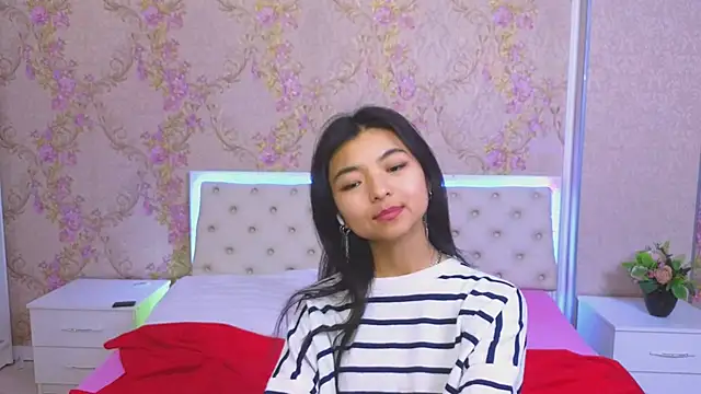 Snapshot of Shy_Kira chatting on 15, 1, 2025 Shy Kira online show from 15, 1, 2025