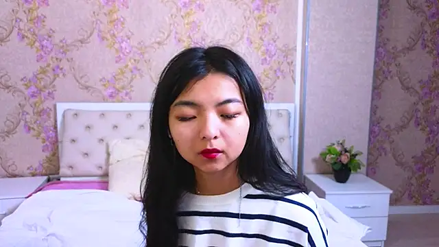 Snapshot of Shy_Kira chatting on 24, 1, 2025 Shy Kira online show from 24, 1, 2025