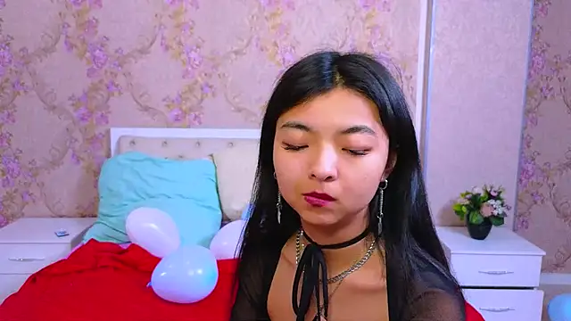 Snapshot of Shy_Kira chatting on 2, 2, 2025 Shy Kira online show from 2, 2, 2025