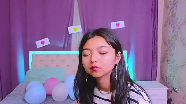 Snapshot of Shy_Kira chatting on 11, 2, 2025 Shy Kira online show from 11, 2, 2025