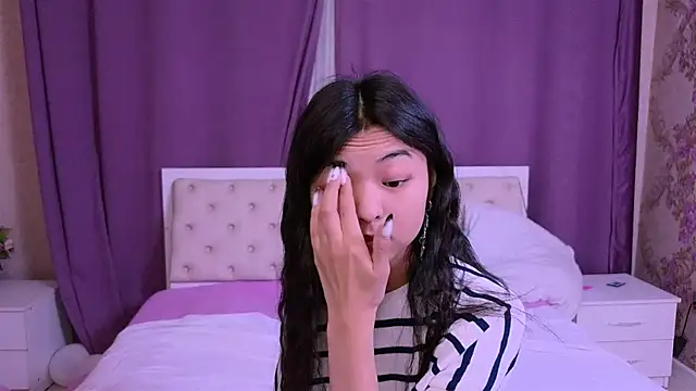 Snapshot of Shy_Kira chatting on 19, 2, 2025 Shy Kira online show from 19, 2, 2025