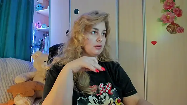 CoraSwon online show from 7, 3, 2026