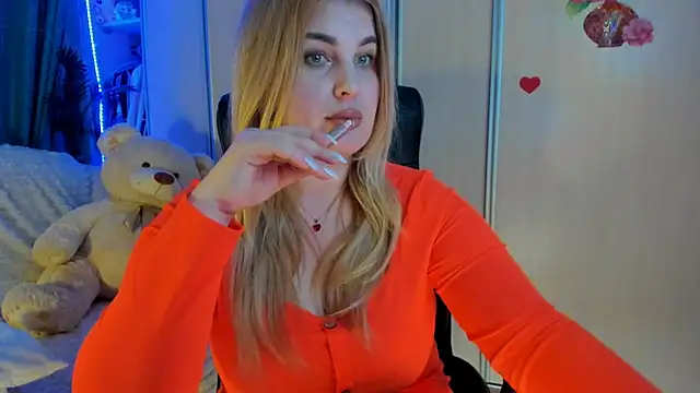 CoraSwon online show from 10, 4, 2026