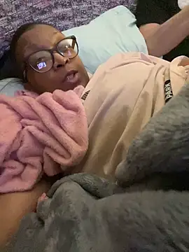 KLoveeee online show from 18, 1, 2025