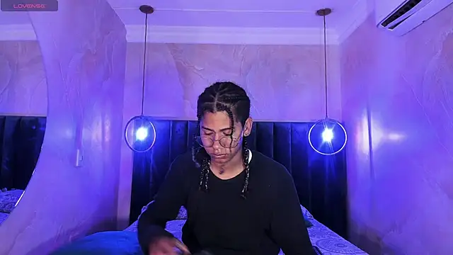 Maxim-Walker online show from 18, 11, 2025