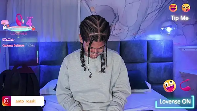 Maxim-Walker online show from 5, 12, 2025