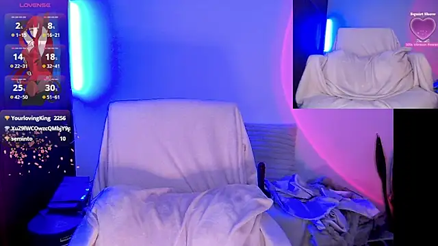 HollyDominic online show from 11, 3, 2025