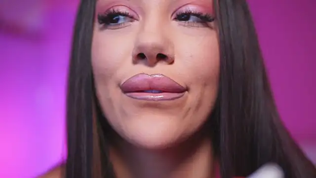 NatyDesiree online show from 18, 2, 2025