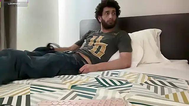 Snapshot of pantslesstraveler_plt chatting on 28, 9, 2025 pantslesstraveler plt online show from 28, 9, 2025